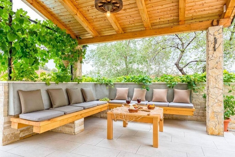 Espace extérieur du bien H3894 en Croatie - avec lounge.