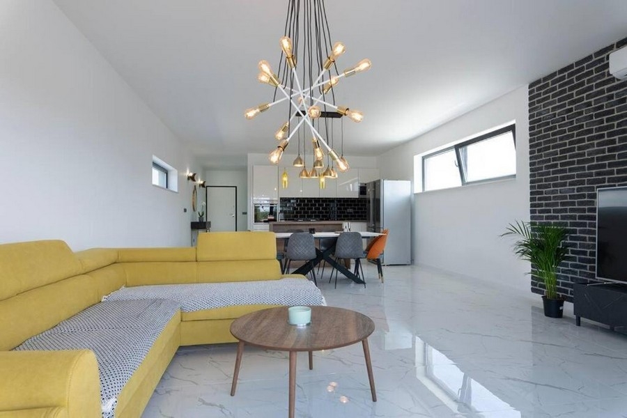 Salon à l'ameublement moderne