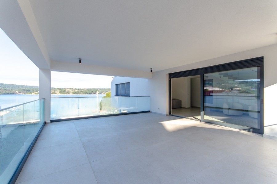Terrasse avec vue sur la mer - bien H3903.
