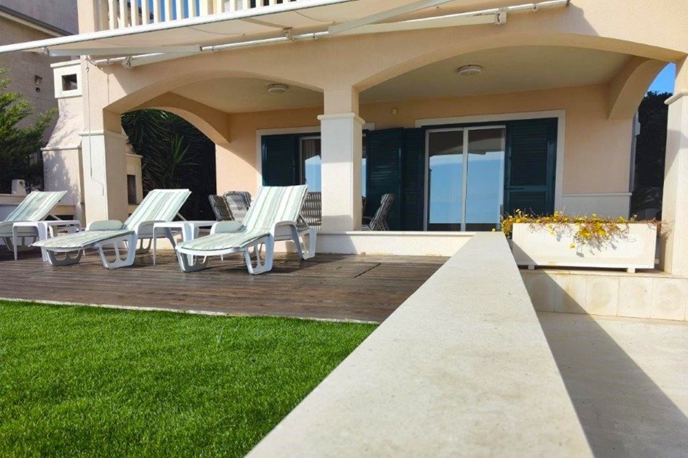 Terrasse de la villa H3911 à Rogoznica.