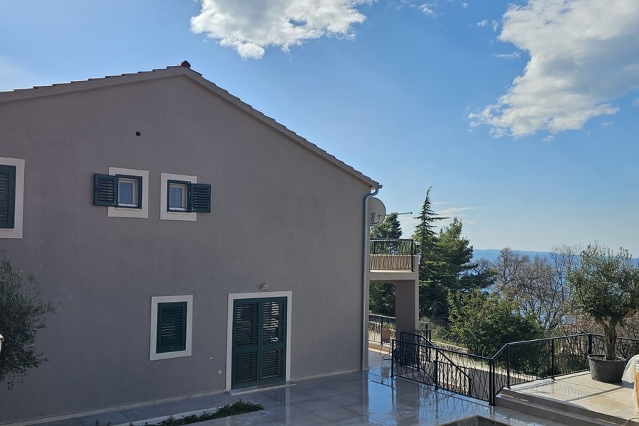 Maison avec vue mer et terrasse à Podstrana