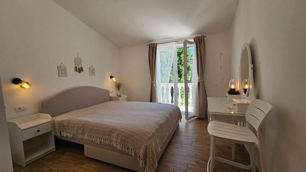 Chambre avec accès au balcon