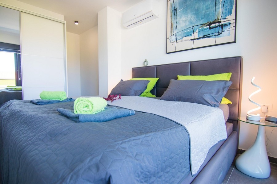 Chambre lumineuse avec climatisation