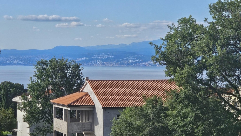 Vue mer depuis le bien sur l'île de Krk