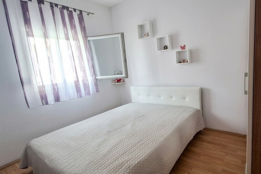 Chambre d'amis à l'intérieur clair