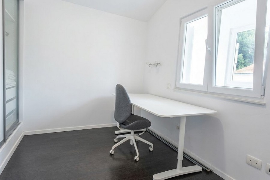 Bureau clair dans la maison à Split