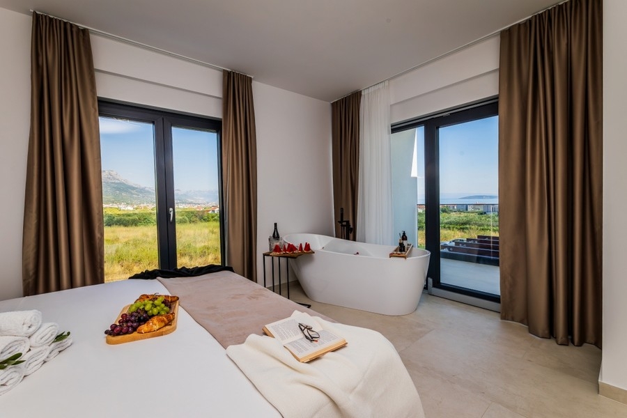 Chambre avec baignoire îlot
