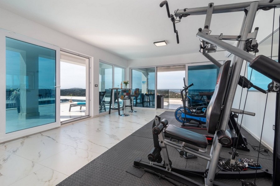 Salle de sport avec vue panoramique