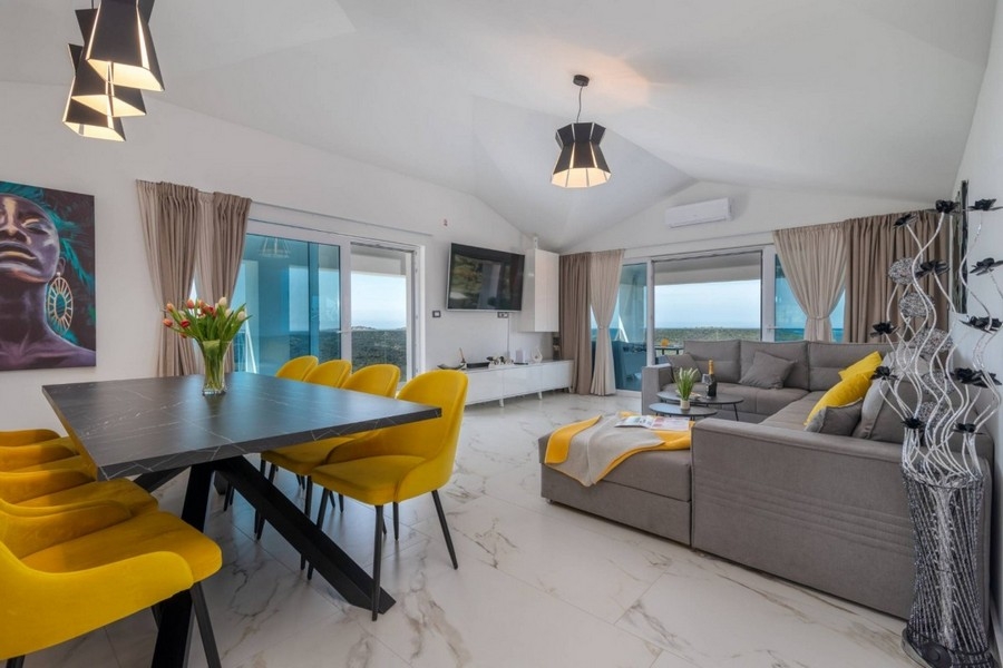 Séjour ouvert avec décoration moderne