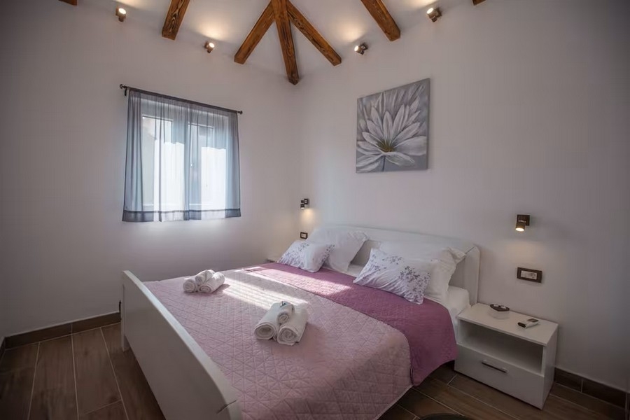 Chambre avec lit double