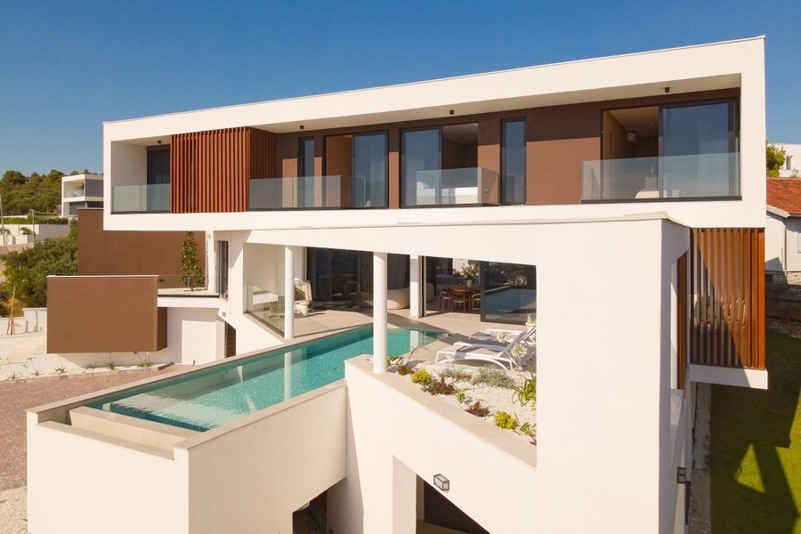 Villa moderne avec piscine et vue mer en Croatie