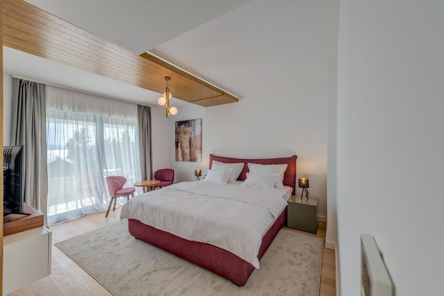 Chambre avec accès à la terrasse
