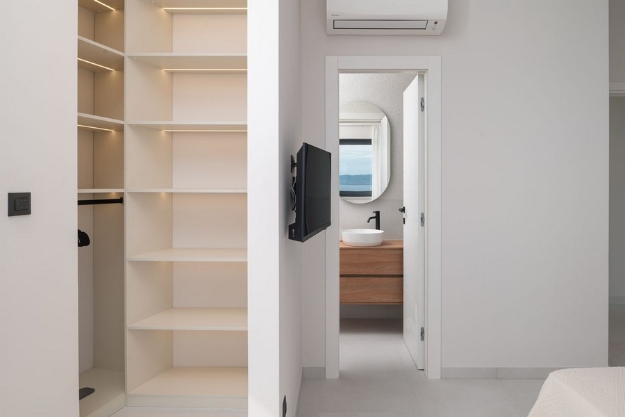 Chambre avec dressing et salle de bains privative