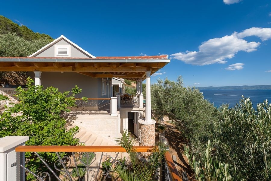 Villa méditerranéenne avec jardin et vue mer en Croatie