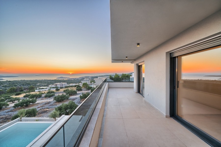 Terrasse avec vue panoramique au coucher du soleil