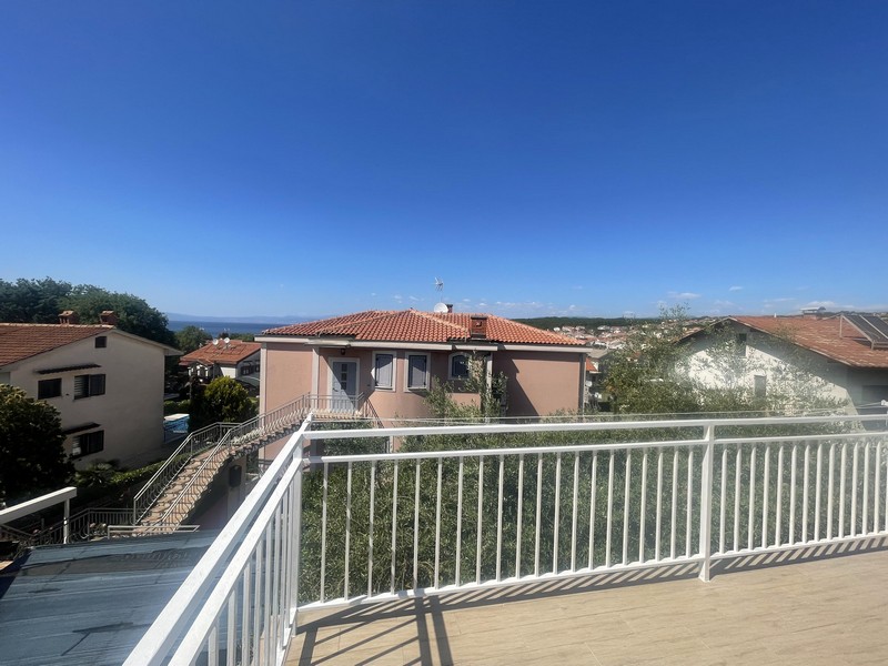 Vue de la terrasse sur Malinska