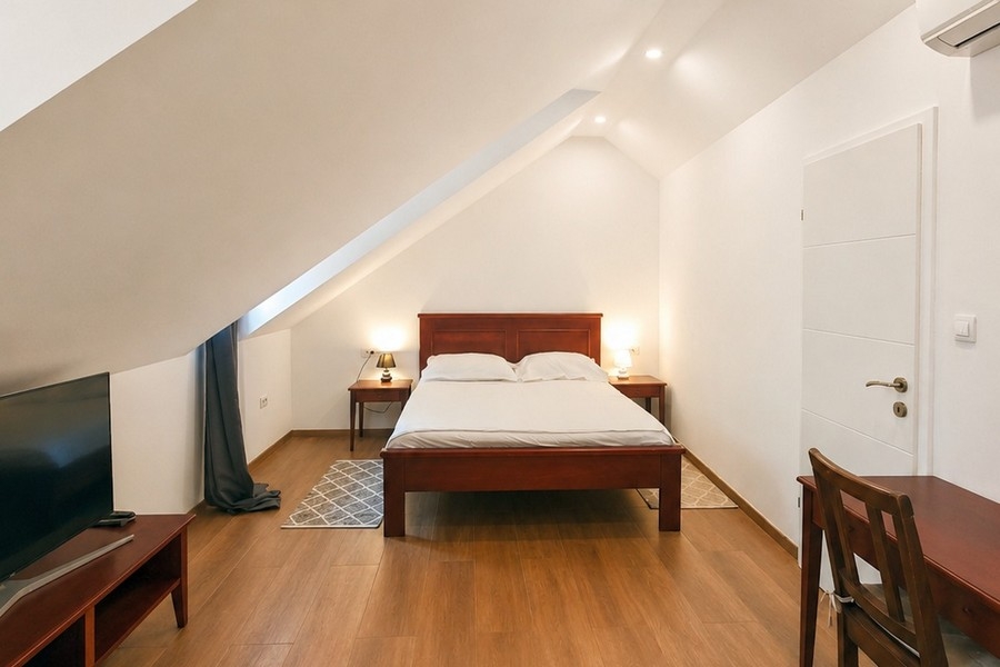 Chambre avec lit double