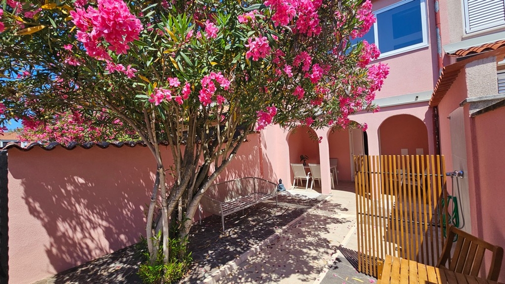 Maison en bande avec terrasse à Mareda Croatie