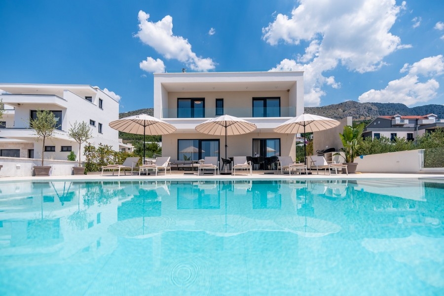 Villa moderne avec piscine à Podstrana