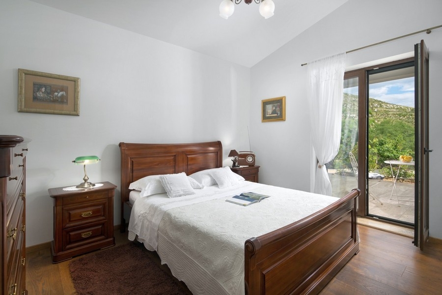 Chambre avec accès à la terrasse en Croatie