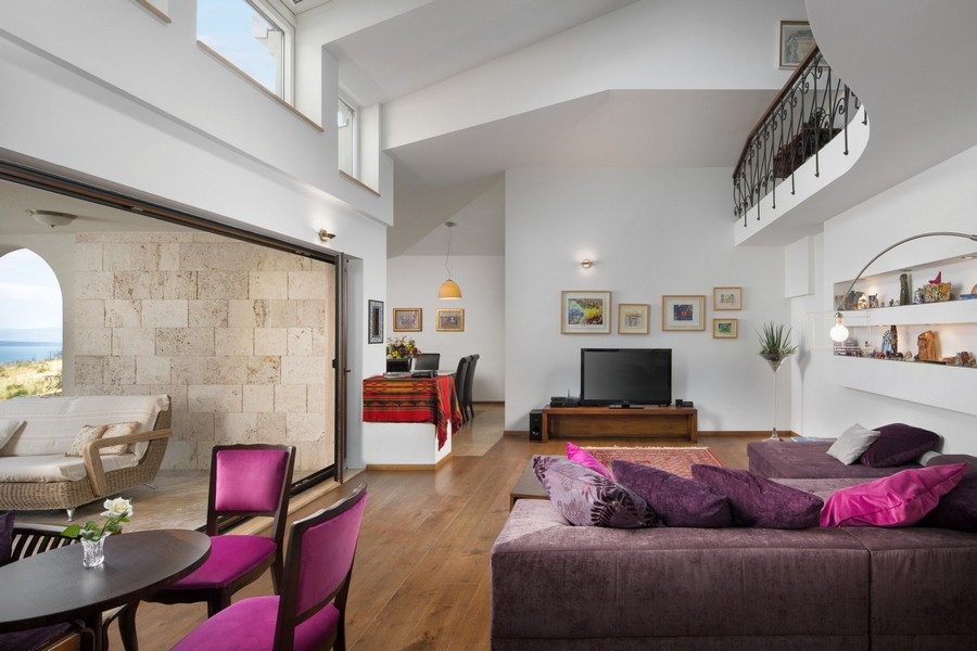 Séjour avec vue sur la mezzanine