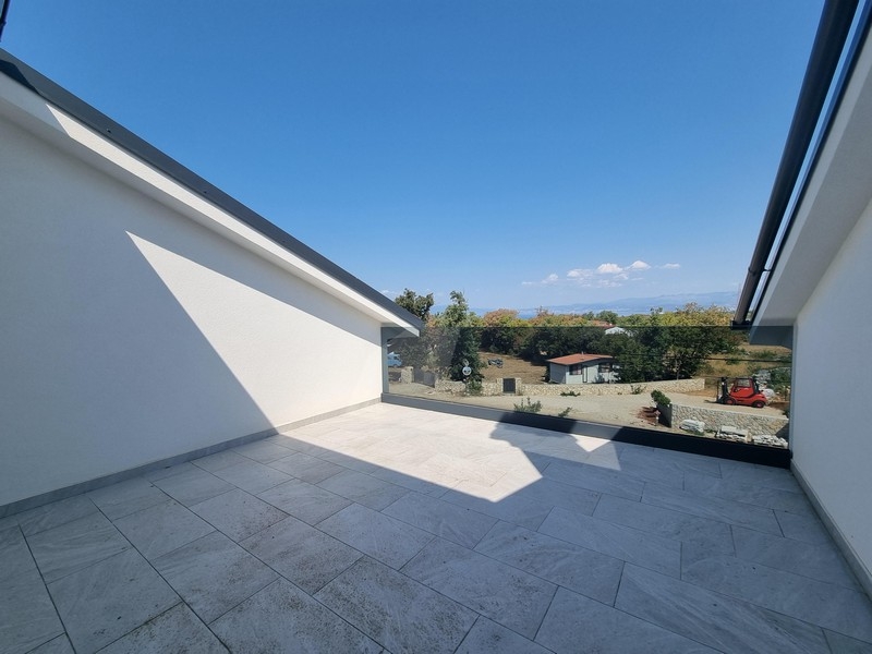 Terrasse couverte avec vue mer