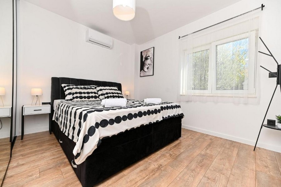 Chambre avec lit double