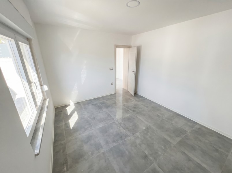 Pièce avec porte-fenêtre