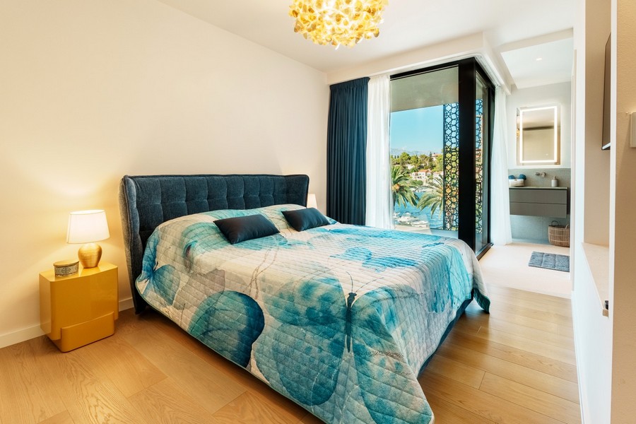 Chambre avec accès à la terrasse - H4083