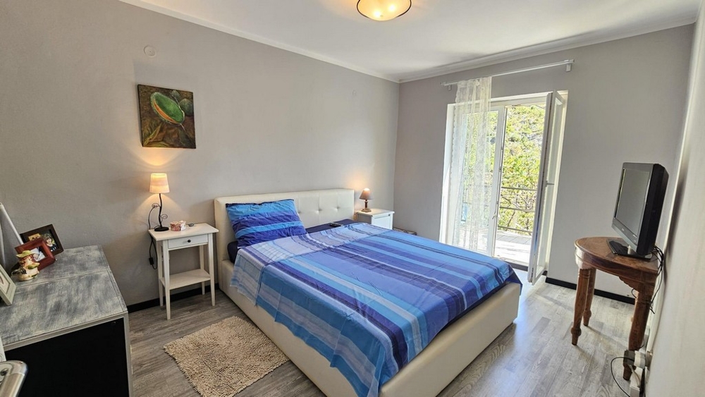 Chambre avec lit double