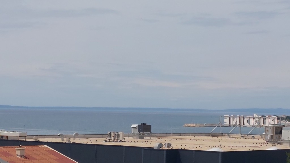 Vue mer depuis la maison à Novalja sur l'île de Pag, H4086