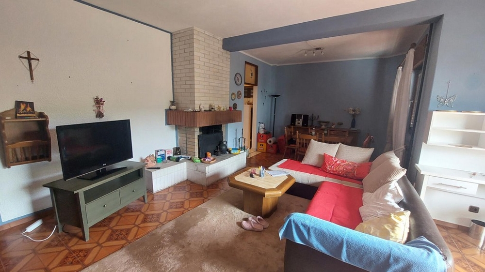 Salon avec cheminée, maison à vendre à Novalja, île de Pag, H4086