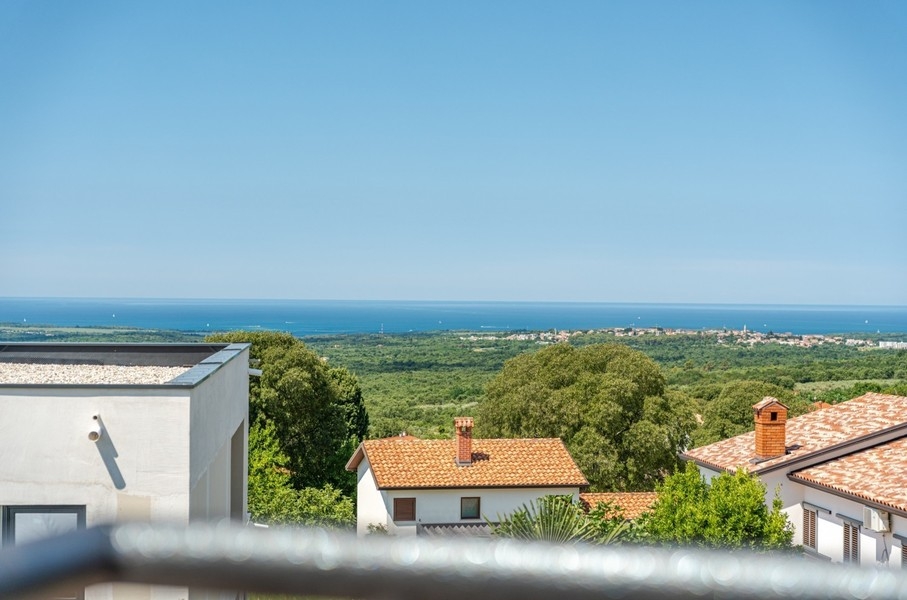 Vue depuis la villa sur le paysage et la mer près de Porec