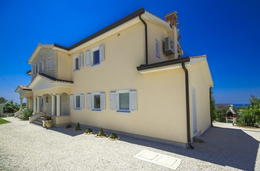 Vue extérieure de la villa près de Porec en Istrie