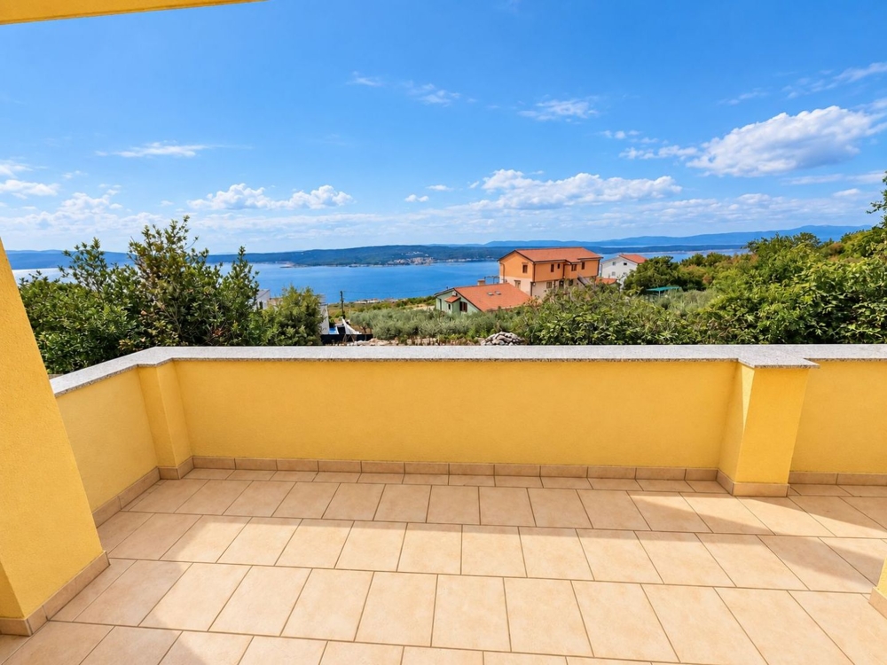 Terrasse avec vue panoramique sur le golfe du Kvarner