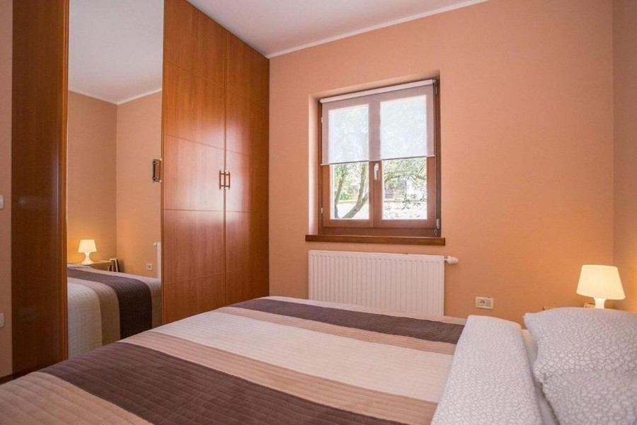 Chambre avec placard intégré