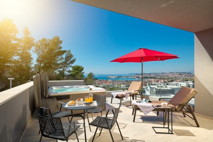 Villa avec toit-terrasse et vue mer à Podstrana