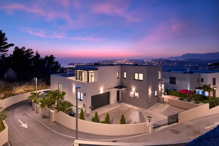 Villa moderne avec vue mer à Podstrana