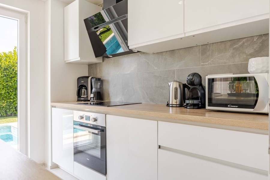 Cuisine moderne avec appareils encastrés