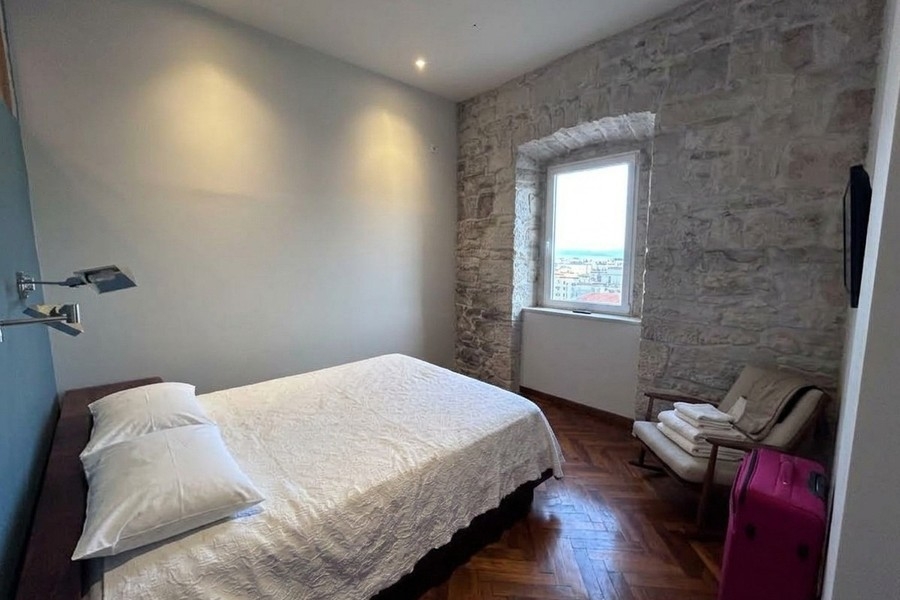 Chambre avec lit double