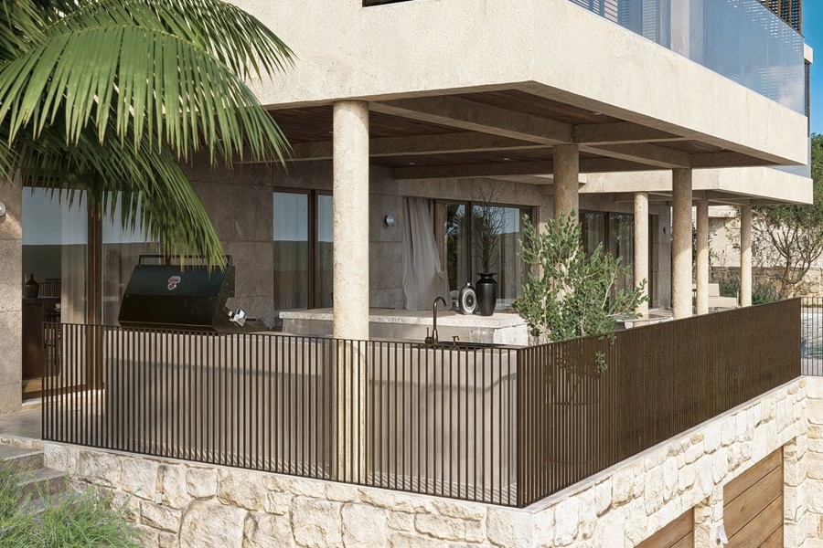 Terrasse avec garde-corps au-dessus du jardin