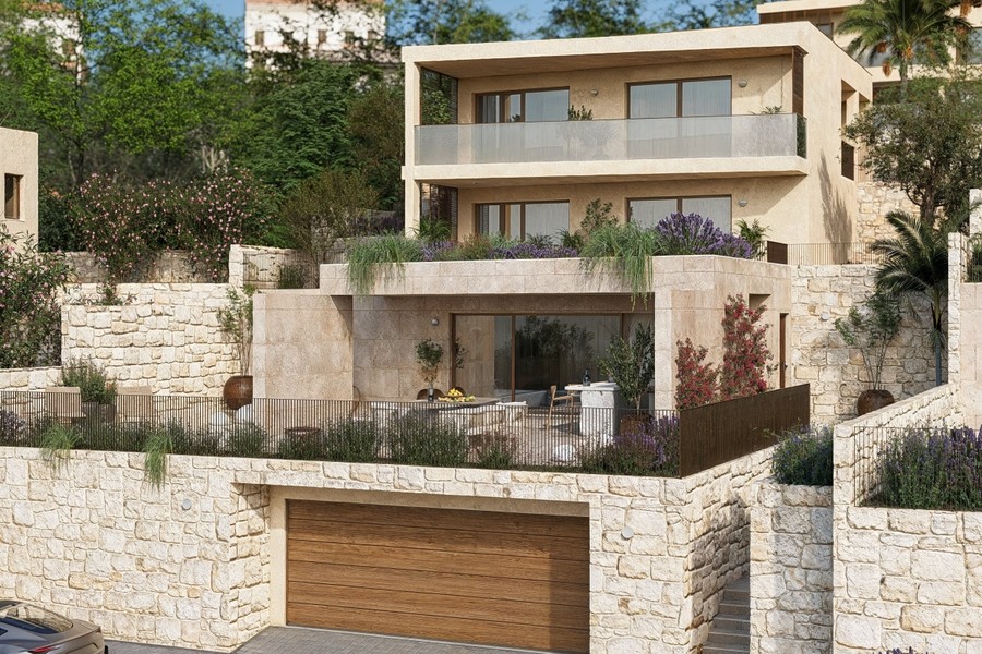 Villa sur quatre niveaux avec double garage