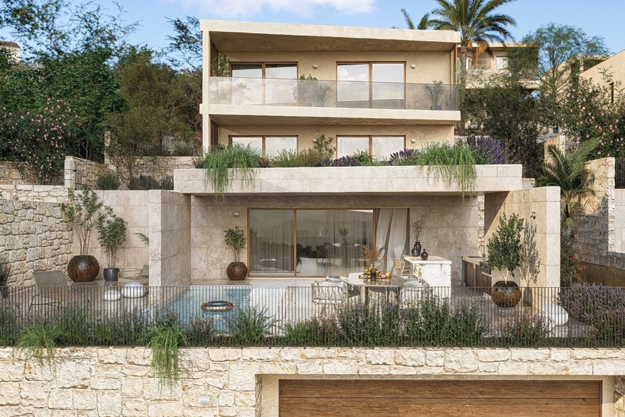 Terrasse avec piscine devant le séjour