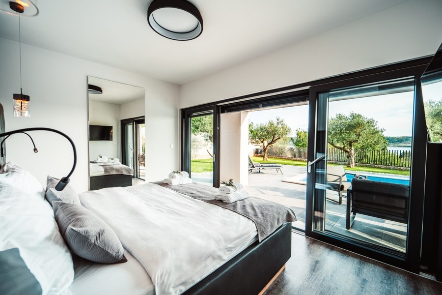 Chambre avec vue sur le jardin