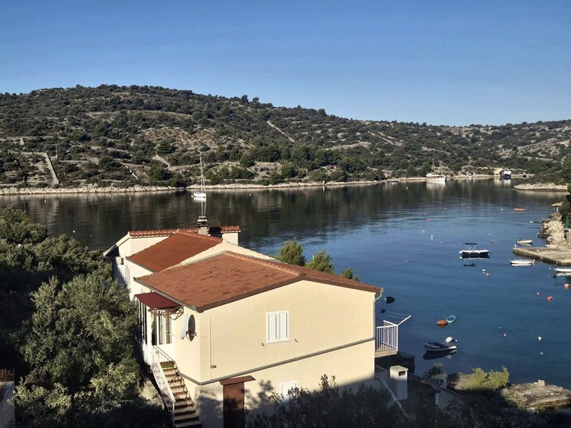 Maison avec deux appartements et vue sur la mer à Sevid, Dalmatie