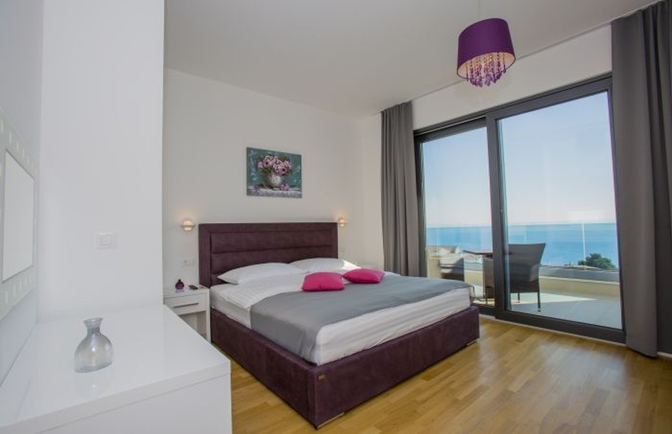 Vue magnifique sur la mer depuis la chambre.