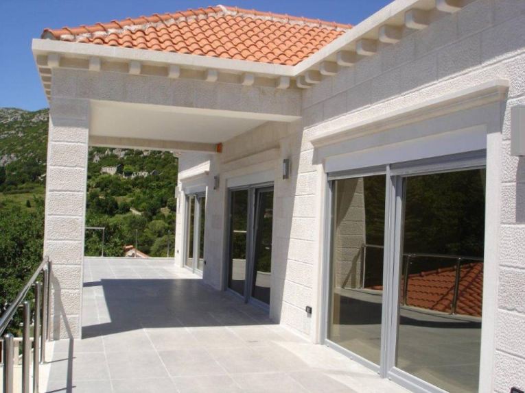 Balcon du bien H696 sur Peljesac, Dalmatie.