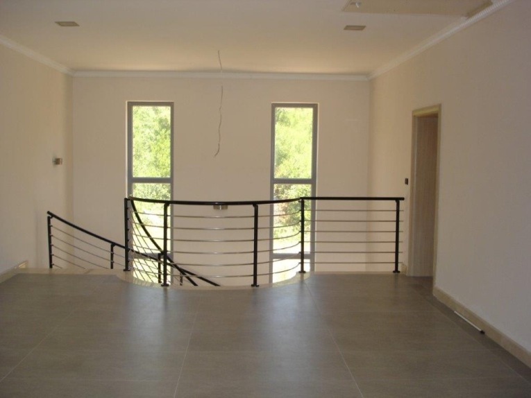 Aperçu de l'intérieur. H696.
