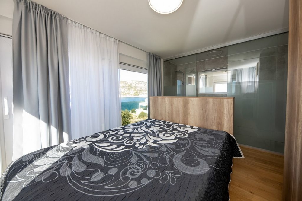 Chambre avec vue mer.
