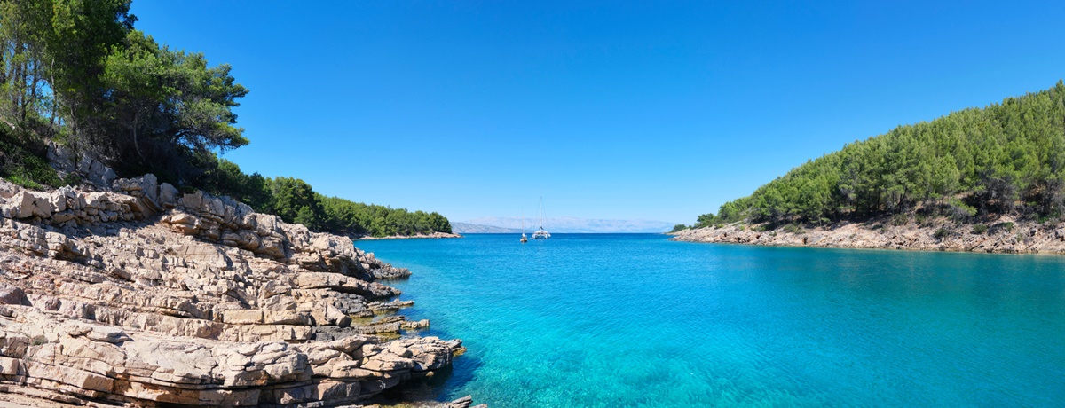 Biens immobiliers avec vue mer sur l'île de Solta en Dalmatie